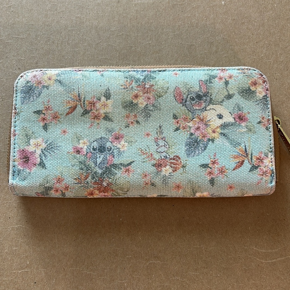 NWOT Disney Stitch Loungefly pastel wallet RARE zip around - Picture 2 of 16